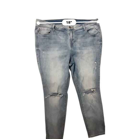 Old Navy Mid-Rise RockStar Distressed Skinny Jeans - Light Wash, Size 18 Petite - Picture 3 of 8